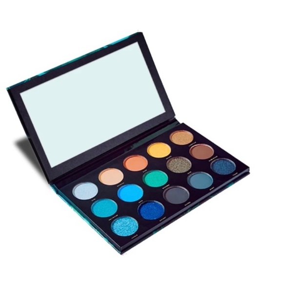 hipdot Cenote eyeshadow palette - Picture 2 of 5